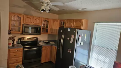 Kitchen - 1927 Armview Rd, Loris, SC 29569 photo 2 of 2