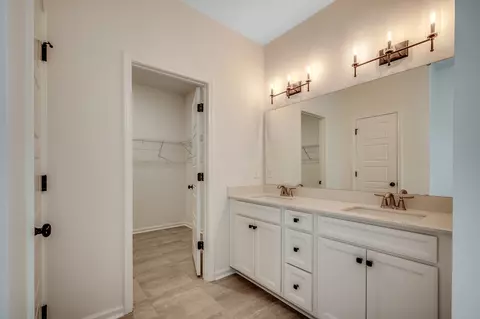 Bath - 3053 Claredon St, Longs, SC 29568 photo 2 of 3