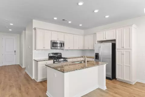 Kitchen - 4723 Cloisters Ln, Myrtle Beach, SC 29577 photo 3 of 4
