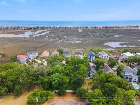 129 Windy Ln, Pawleys Island, SC 29585