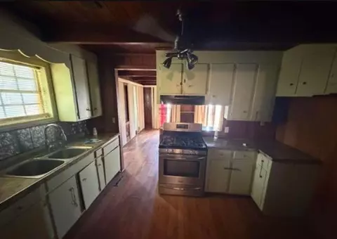 Entry Way - 9 William Epps Loop, Kingstree, SC 29556 photo 1 of 2