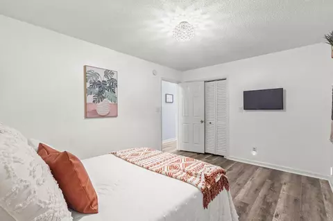 Bedroom - 207 Double Eagle Dr #E2, Surfside Beach, SC 29575 photo 5 of 6