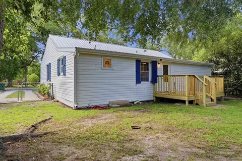 Exterior - 101 Howard St, Georgetown, SC 29440 photo 3 of 4