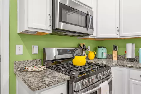 Kitchen - 346 Cabo Loop, Myrtle Beach, SC 29588 photo 5 of 6