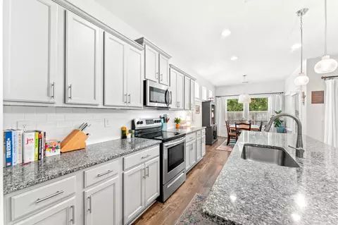 Kitchen - 436 Shaft Pl, Conway, SC 29526 photo 4 of 4