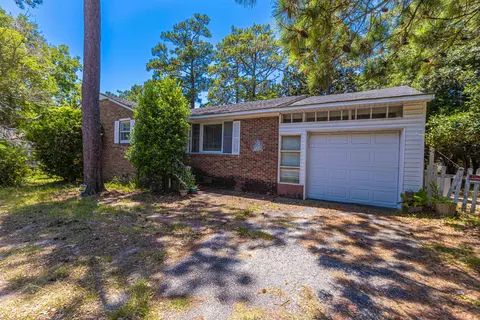 611 Collins St, Myrtle Beach, SC 29577