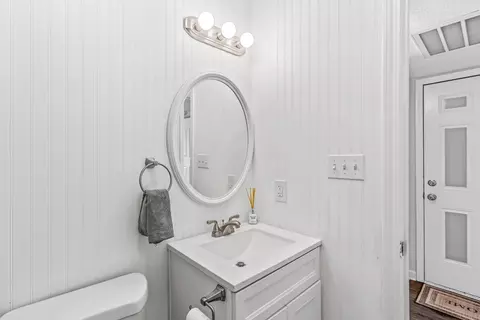 Bath - 1600 Deer Creek Rd #E, Surfside Beach, SC 29575 photo 2 of 4