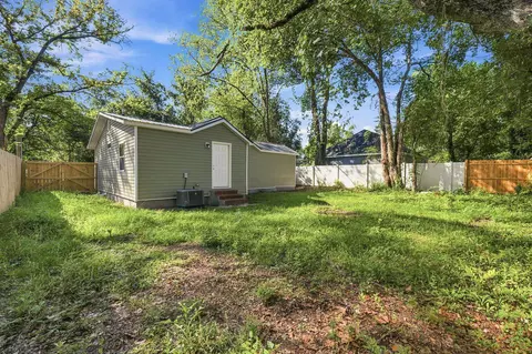 Exterior - 1744 John St, Conway, SC 29527 photo 4 of 5