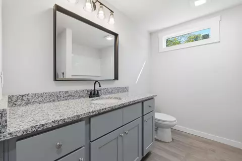 Bath - 1744 John St, Conway, SC 29527 photo 2 of 4