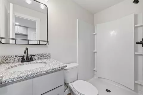 Bath - 1744 John St, Conway, SC 29527 photo 1 of 4