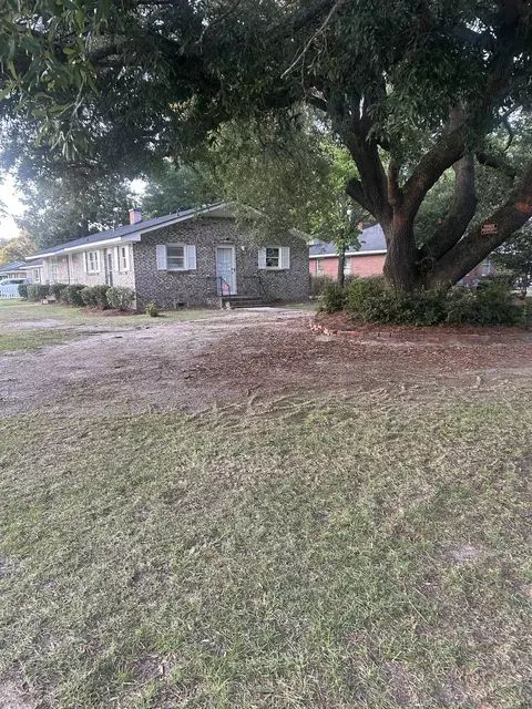Exterior - 802 Esther St, Mullins, SC 29574 photo 1 of 5
