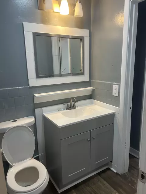 Bath - 802 Esther St, Mullins, SC 29574 photo 1 of 3