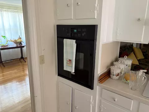 Kitchen - 322 Johnson Dr, Dillon, SC 29536 photo 4 of 5