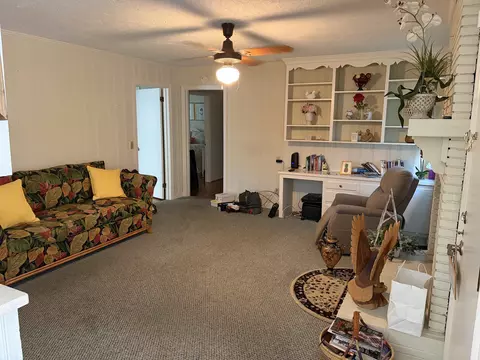 Living - 322 Johnson Dr, Dillon, SC 29536 photo 5 of 5