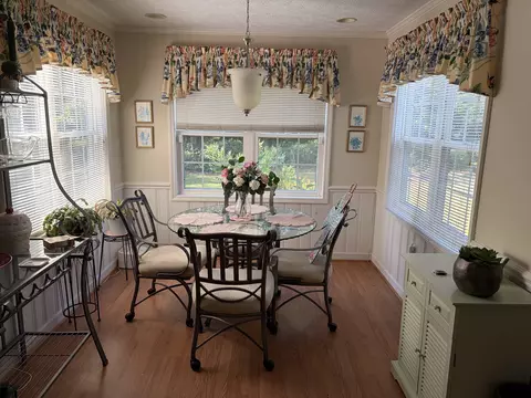 Dining - 322 Johnson Dr, Dillon, SC 29536 photo 1 of 2