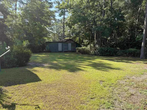 Exterior - 322 Johnson Dr, Dillon, SC 29536 photo 4 of 7