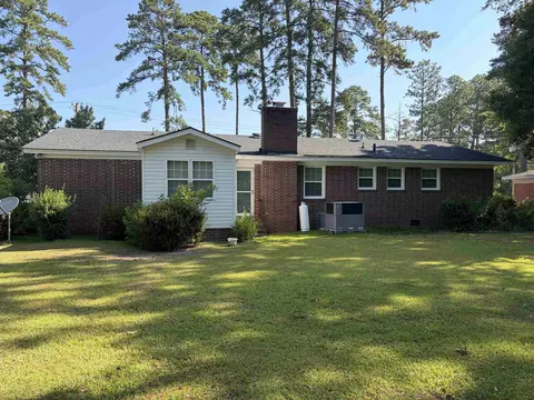 Exterior - 322 Johnson Dr, Dillon, SC 29536 photo 3 of 7