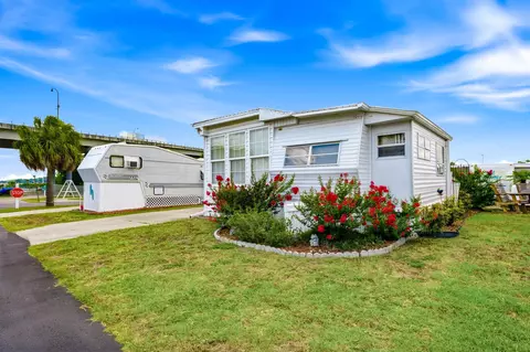 206 High Tide Dr, North Myrtle Beach, SC 29582