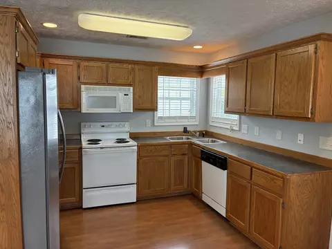 Kitchen - 9565 Sullivan Dr, Murrells Inlet, SC 29576 photo 3 of 3