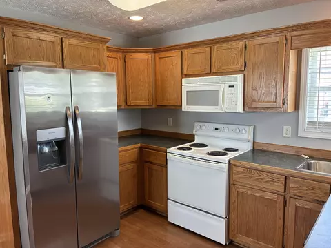 Kitchen - 9565 Sullivan Dr, Murrells Inlet, SC 29576 photo 2 of 3