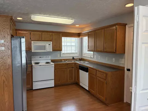 Kitchen - 9565 Sullivan Dr, Murrells Inlet, SC 29576 photo 1 of 3