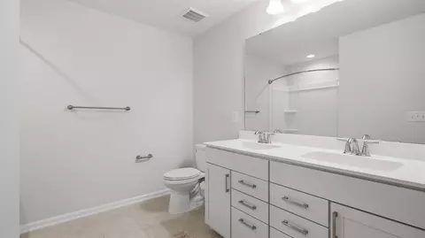 Bath - 597 Heritage Downs Dr, Conway, SC 29526 photo 3 of 4