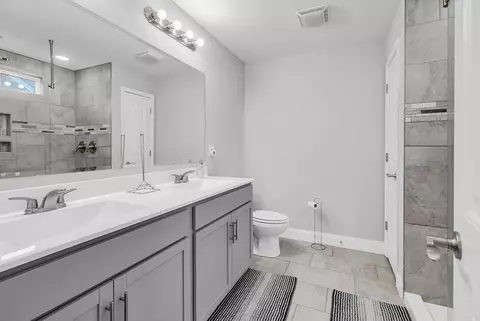 Bath - 323 Borrowdale Dr, Conway, SC 29526 photo 2 of 4