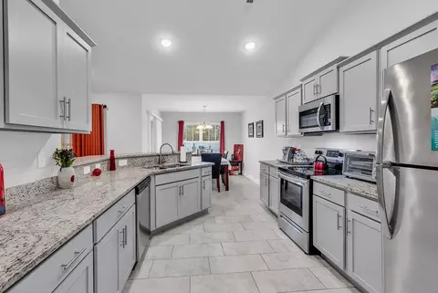 Kitchen - 323 Borrowdale Dr, Conway, SC 29526 photo 4 of 4