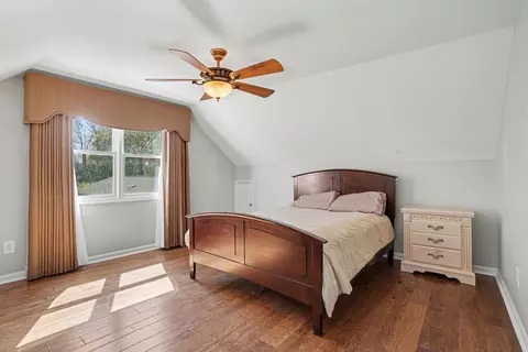 Bedroom - 4809 Forest Dr, Loris, SC 29569 photo 4 of 8