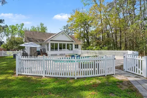 Exterior - 4809 Forest Dr, Loris, SC 29569 photo 3 of 10