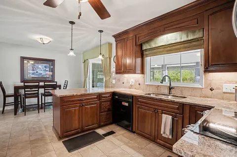 Kitchen - 4809 Forest Dr, Loris, SC 29569 photo 4 of 5