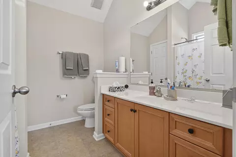 Bath - 308 Barton Loop, Myrtle Beach, SC 29588 photo 1 of 2