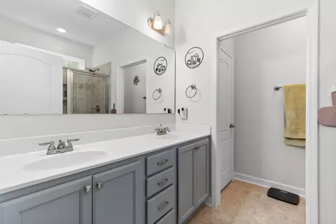 Bath - 912 Queensferry Ct, Conway, SC 29526 photo 1 of 3