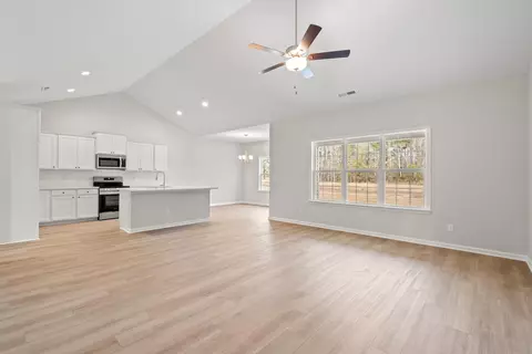 1401 Loop Cir, Longs, SC 29568 photo 2