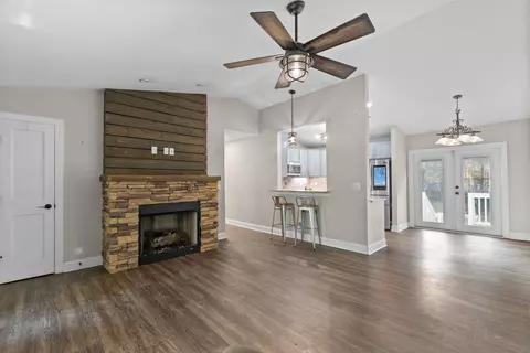 Living - 798 Redmond Ct, Conway, SC 29526 photo 1 of 3