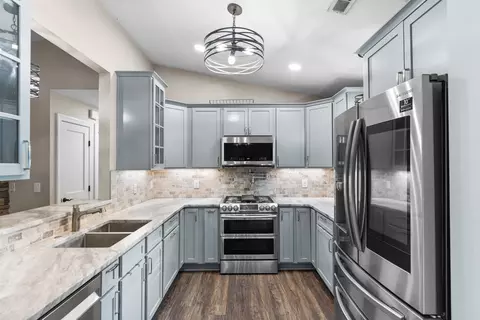 Kitchen - 798 Redmond Ct, Conway, SC 29526 photo 2 of 5