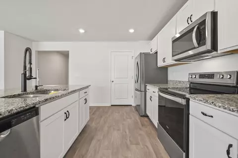 Kitchen - 187 Seasons Trace Loop, Longs, SC 29568 photo 3 of 4