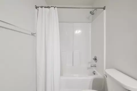 Bath - 442 Archer Ct, Conway, SC 29526 photo 6 of 6
