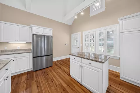 Kitchen - 222 Old Carriage Loop, Georgetown, SC 29440 photo 4 of 4