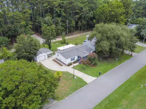 212 Captains Dr, Little River, SC 29566