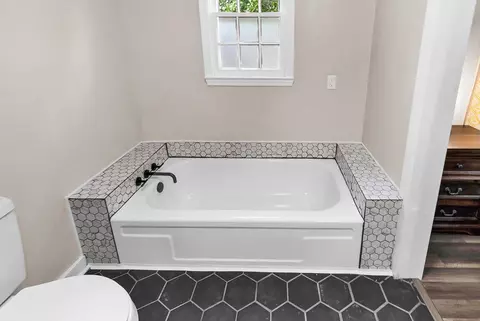 Bath - 2153 Grainger Rd, Aynor, SC 29511 photo 5 of 8