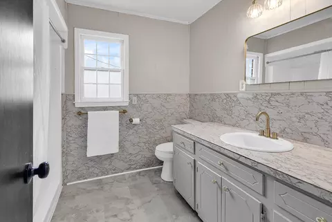 Bath - 2153 Grainger Rd, Aynor, SC 29511 photo 6 of 8