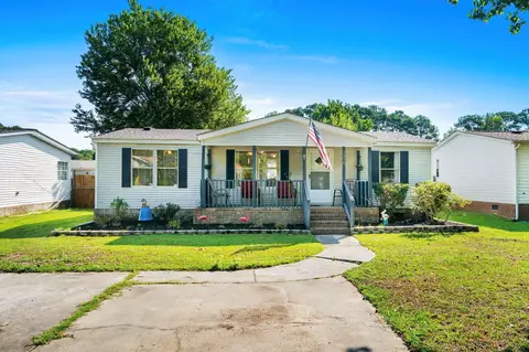 3254 Lyndon Dr, Little River, SC 29566