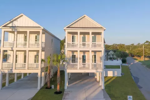 117 6th Ave S, Surfside Beach, SC 29575
