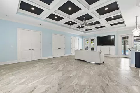 Living - 909 Bluffview Dr, Myrtle Beach, SC 29579 photo 5 of 7