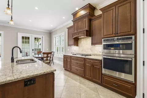 Kitchen - 909 Bluffview Dr, Myrtle Beach, SC 29579 photo 3 of 8