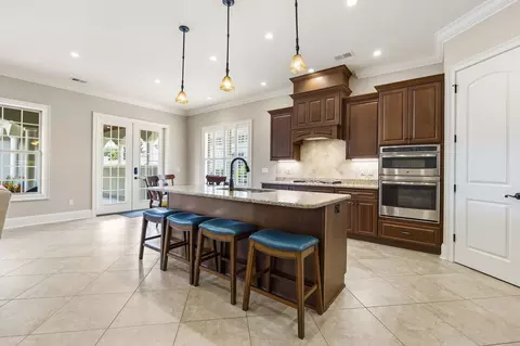 Kitchen - 909 Bluffview Dr, Myrtle Beach, SC 29579 photo 5 of 8