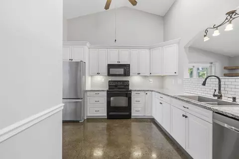 Entry Way - 113 Heath Dr, Longs, SC 29568 photo 3 of 6