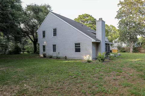 Exterior - 127 Johnstone Ln, Georgetown, SC 29440 photo 6 of 9
