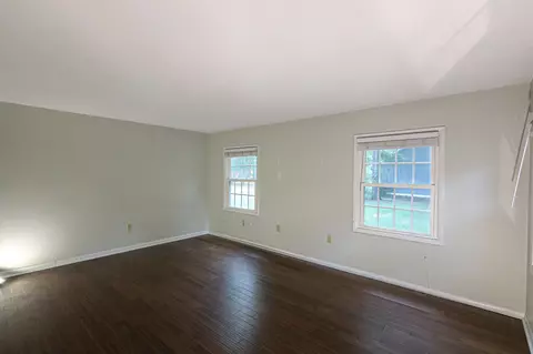 Living - 127 Johnstone Ln, Georgetown, SC 29440 photo 1 of 5